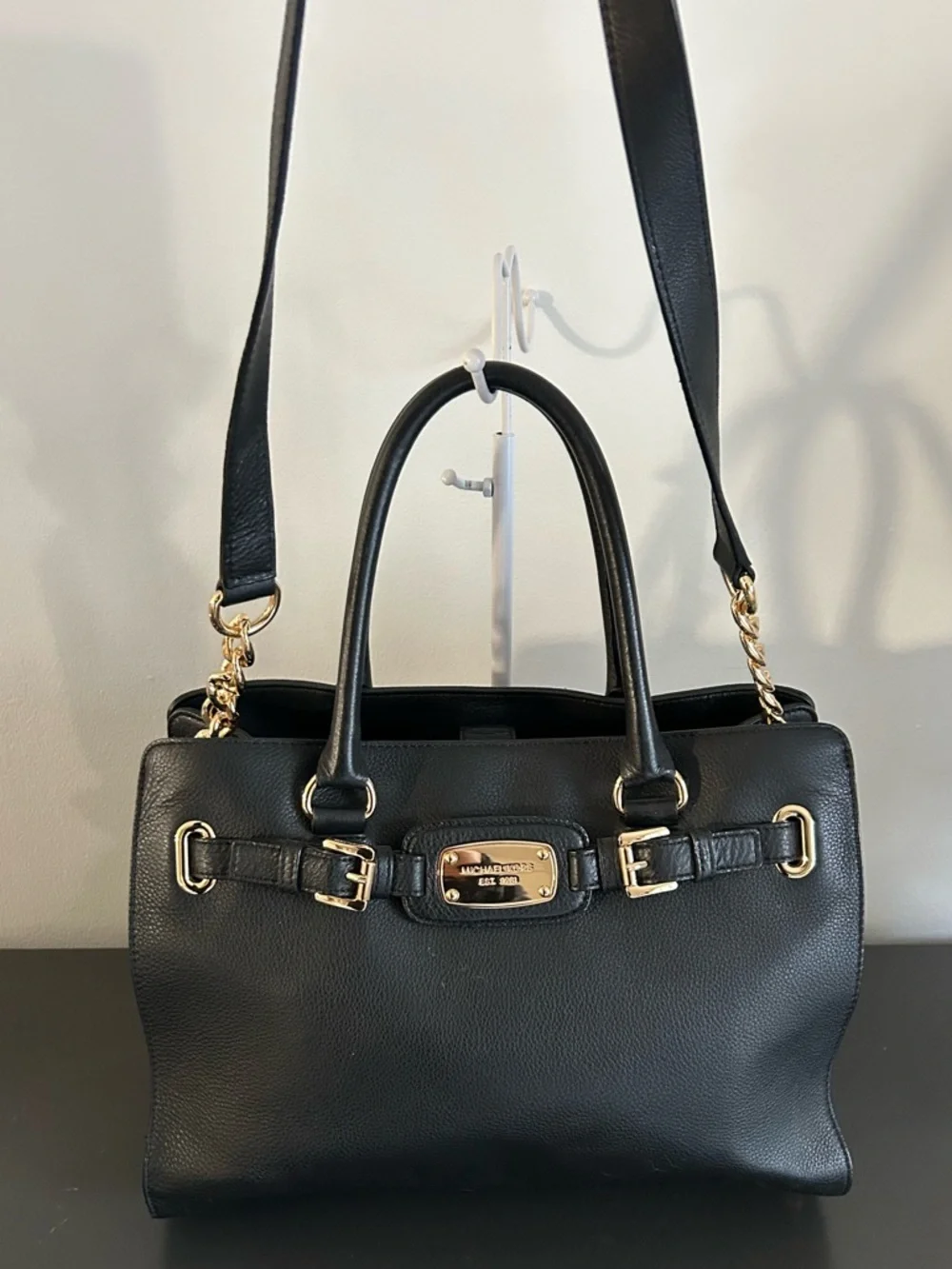 Michael Kors Black Leather Satchel Gold Hardware Shoulder Bag Crossbody - Picture 3 of 14